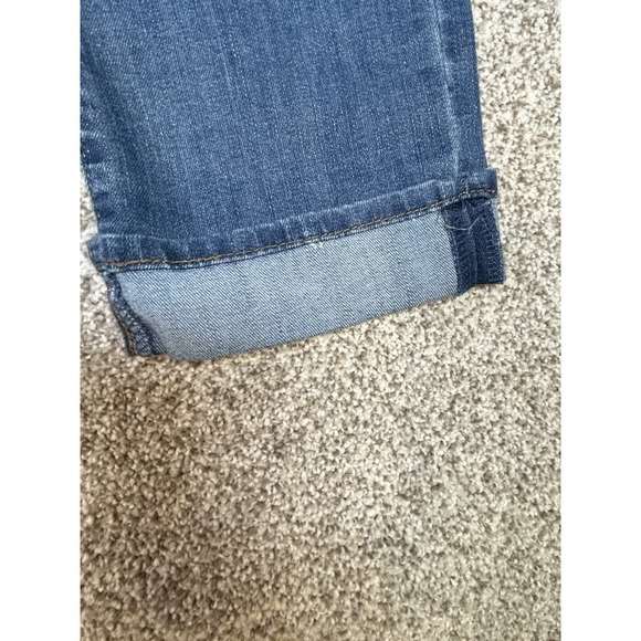 Signature Levi Strauss Medium Wash Cuffed Mid-Rise Capri Jeans Sz 6 - Picture 4 of 11